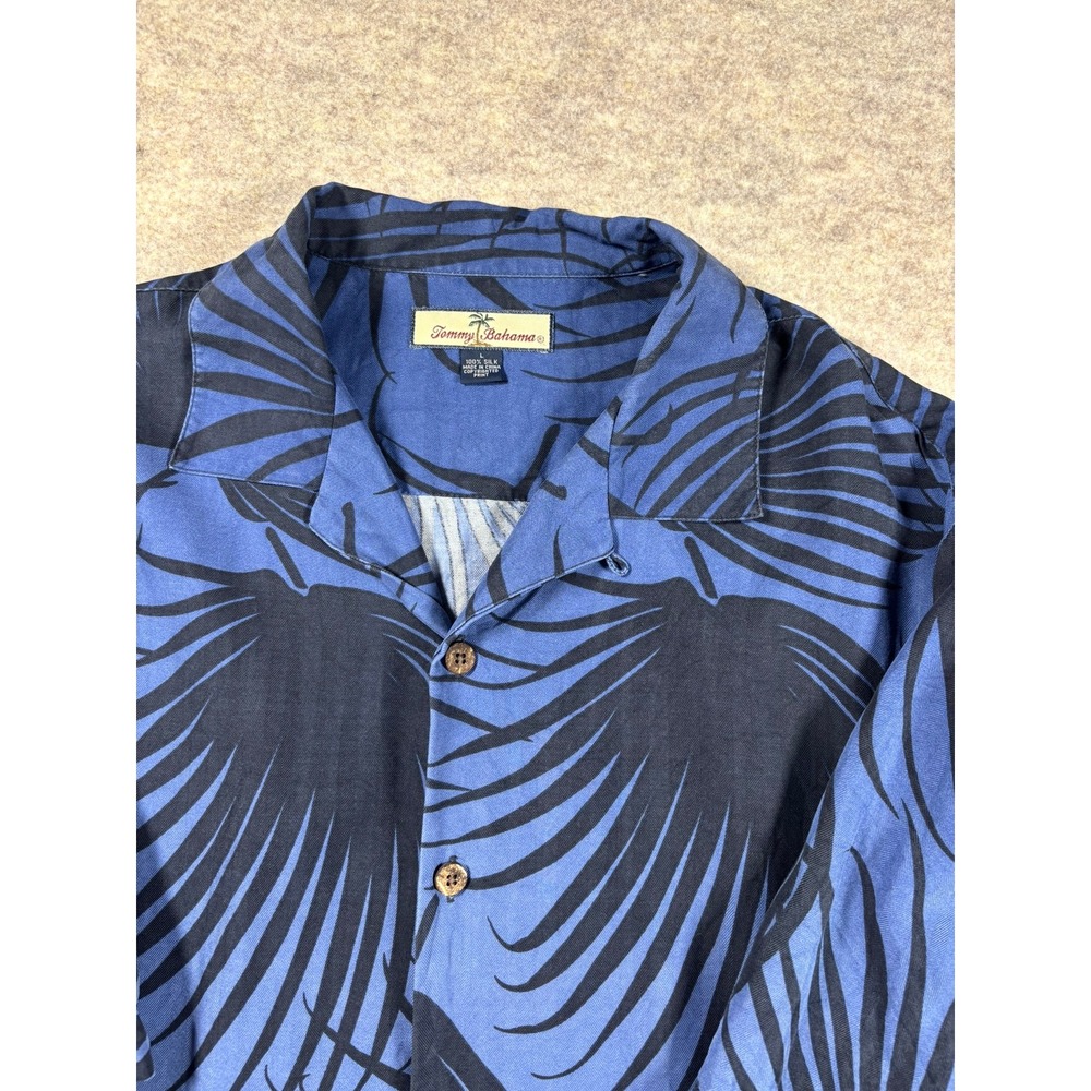 Tommy Bahama Mens Large 100% Silk Camp Shirt Blue Black Tropical Palm Leaf Print